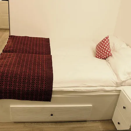 Republicii Rustic In Center Apartment Brasov